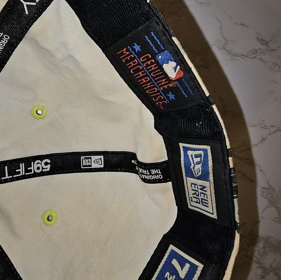 Rare New York Yankees baseball fitted hat 7 1/2 New Era MLB Cap - Picture 7 of 9